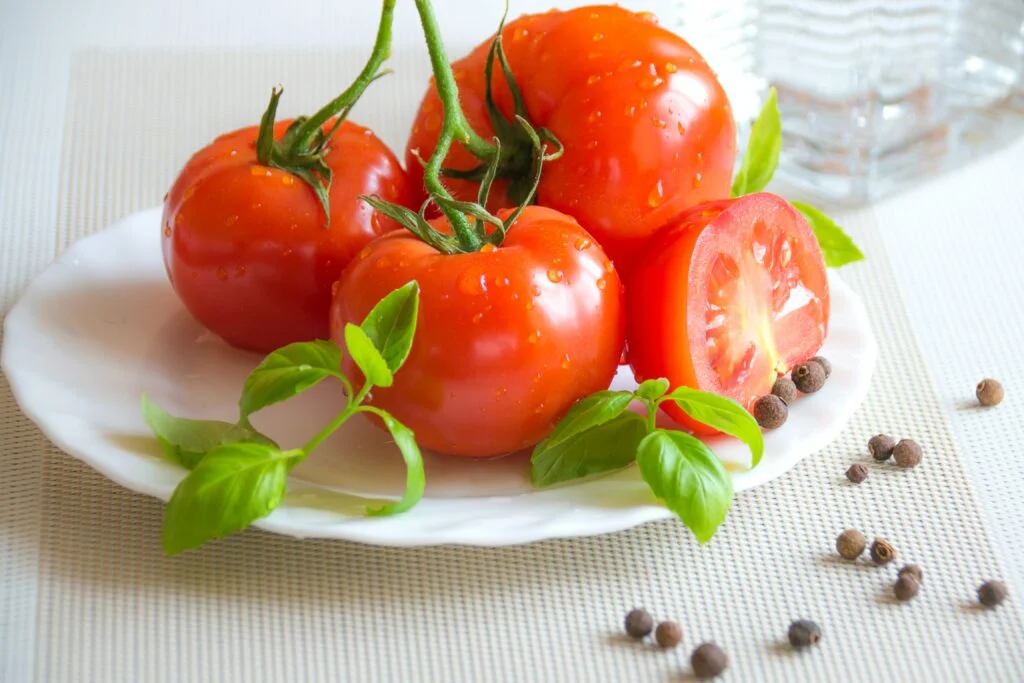 tomatoes help skin tone